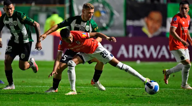 Banfield igualó ante Universidad Católica por Copa Sudamericana