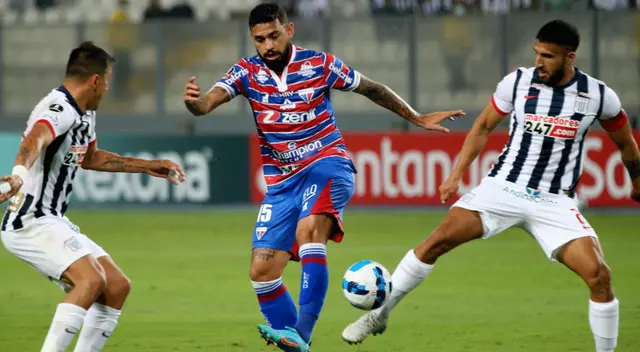 Alianza Lima se mide ante Municipal este domingo 22 de mayo.