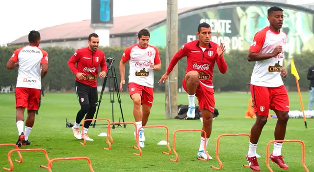 Selección Peruana inició sus entrenamientos en la Videna Selección Peruana inició sus entrenamientos en la Videna