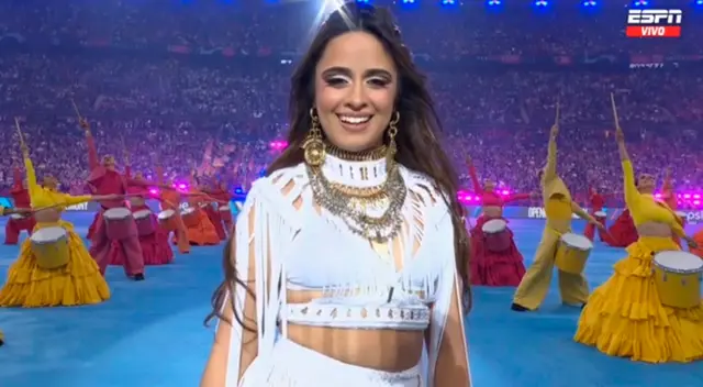 Camila Cabello hizo vibrar a los asistentes del Stade de France.