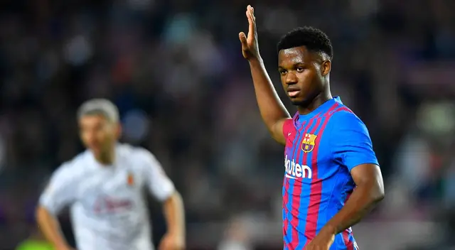 Ansu Fati heredó el dorsal '10' tras la partida de Lionel Messi.