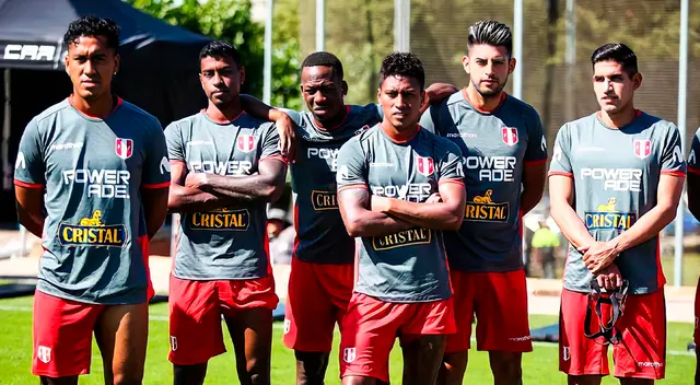 ¿Qué título le pondrías a esta foto? La divertida respuesta de Renato Tapia ¿Qué título le pondrías a esta foto? La divertida respuesta de Renato Tapia