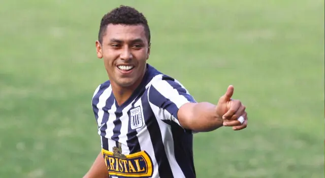 Israel Kahn con camiseta de Alianza Lima