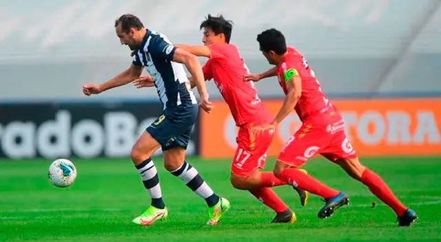Carlos Bustos enfrentó a Huancayo con Alianza cuatro veces y no le pudo ganar. Carlos Bustos enfrentó a Huancayo con Alianza cuatro veces y no le pudo ganar.