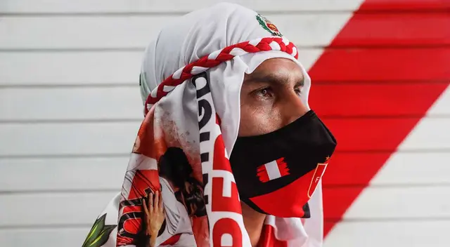 Turbantes Rojiblancos son sensación en Gamarra de cara al Mundial de Qatar Turbantes Rojiblancos son sensación en Gamarra de cara al Mundial de Qatar