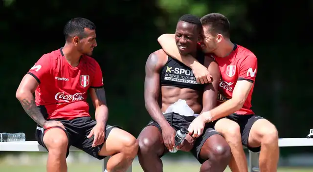 Luis Advíncula y Santiago Ormeño protagonizaron divertido momento en redes sociales Luis Advíncula y Santiago Ormeño protagonizaron divertido momento en redes sociales