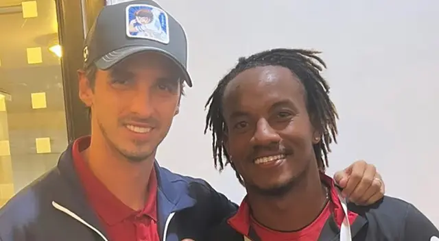 Encuentro entre Bryan Ruiz y André Carrillo en Qatar Encuentro entre Bryan Ruiz y André Carrillo en Qatar
