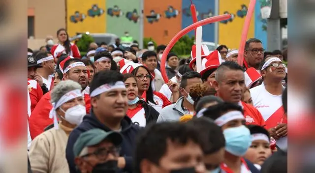Desde Bellavista en Callao, hinchas esperan el momento de gol