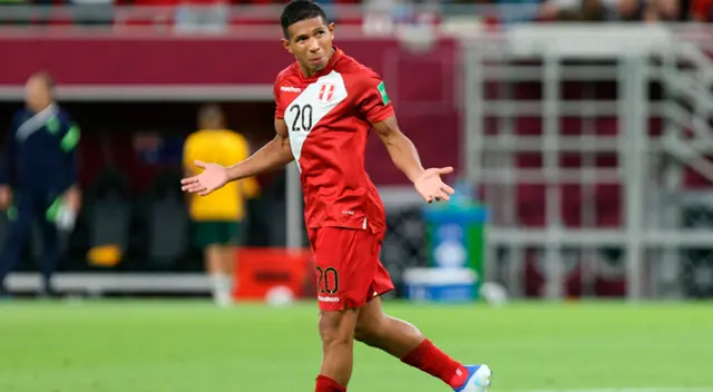 Edison Flores ingresó en la segunda mitad del partido ante Australia por el repechaje