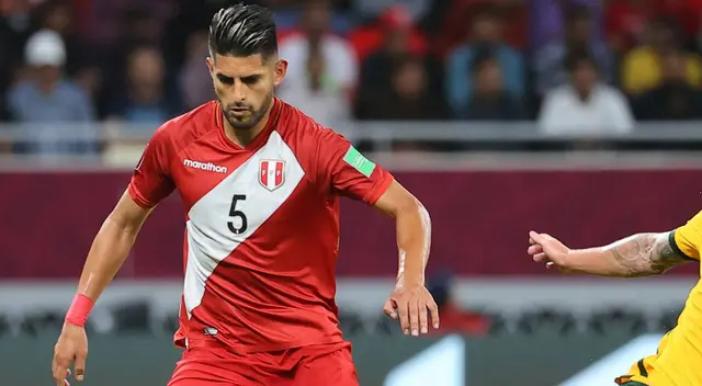 Carlos Zambrano disputó los 90 minutos ante Australia por el repechaje.