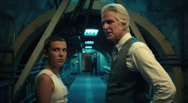 Eleven y Papa se encuentra en el laboratorio. ¿Estarán ideando un plan?