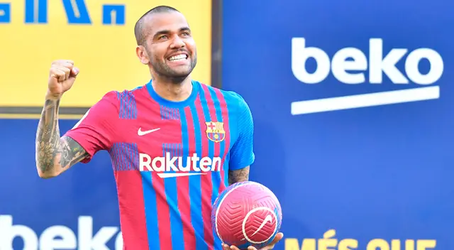 Dani Alves le dice adiós al Barcelona por ir al Mundial Dani Alves le dice adiós al Barcelona por ir al Mundial