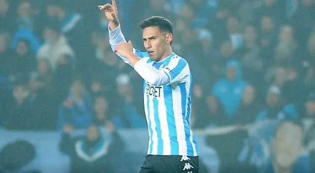 Racing ganó 2-0 a Vélez Sarsfield. Racing ganó 2-0 a Vélez Sarsfield.