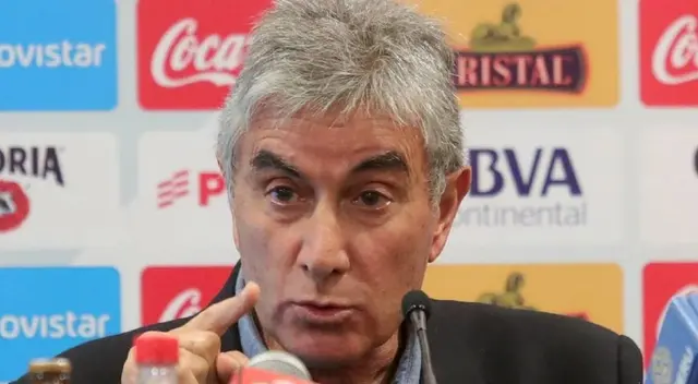 Juan Carlos Oblitas es el director deportivo de la FPF