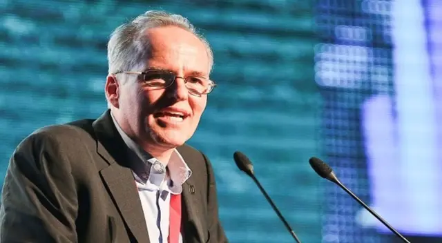 Rodríguez-Pastor registra actualmente una fortuna de 5.200 millones de dólares.