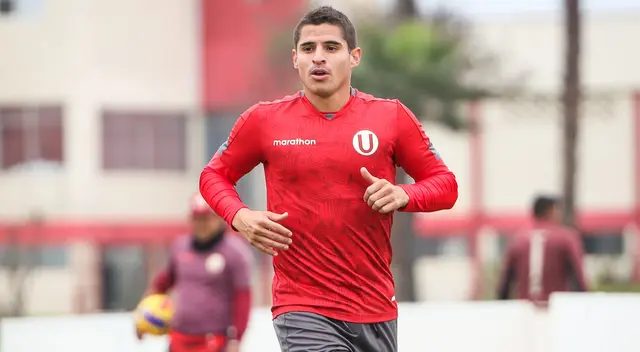 Compagnucci se presentó ante el plantel de Universitario de Deportes. Compagnucci se presentó ante el plantel de Universitario de Deportes.