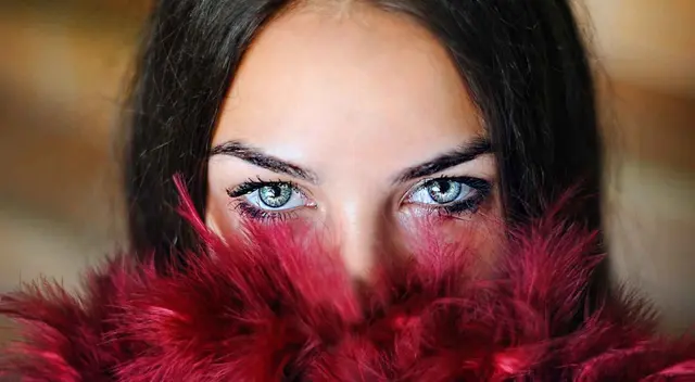 Según la ciencia, ¿por qué tenemos los ojos de color negro, marrón, azul y violeta? Según la ciencia, ¿por qué tenemos los ojos de color negro, marrón, azul y violeta?