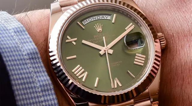 ¿Por qué en algunos relojes se escribe el 4 en romanos ¿Por qué en algunos relojes se escribe el 4 en romanos