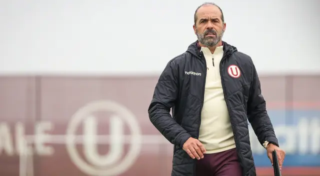 Carlos Compagnucci en los entrenamientos con la 'U'. Carlos Compagnucci en los entrenamientos con la 'U'.