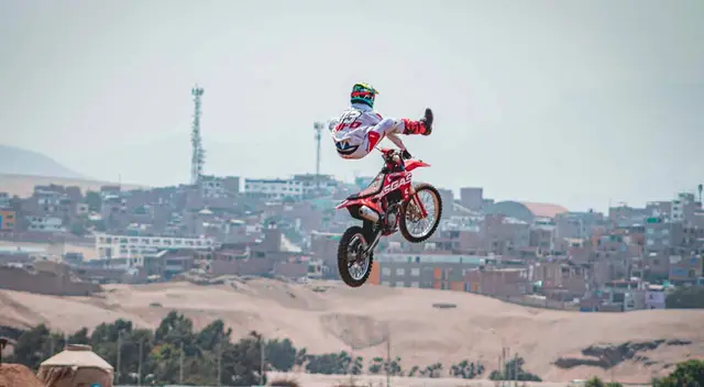 Si te gusta la motocross, acude a la playa Agua Dulce