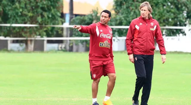 Nolberto Solano y Ricardo Gareca entrenando a la Selección Peruana Nolberto Solano y Ricardo Gareca entrenando a la Selección Peruana