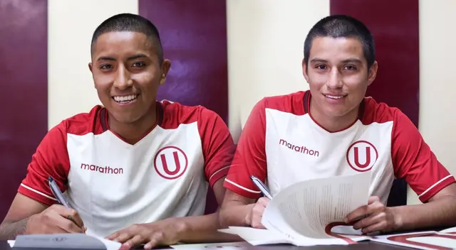 Jack Carhuallanqui y el defensa Francys Arévalo firmaron su primer contrato con Universitario Jack Carhuallanqui y el defensa Francys Arévalo firmaron su primer contrato con Universitario