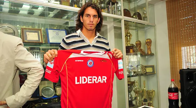 José Carlos Fernández presentado en Argentinos Juniors. José Carlos Fernández presentado en Argentinos Juniors.