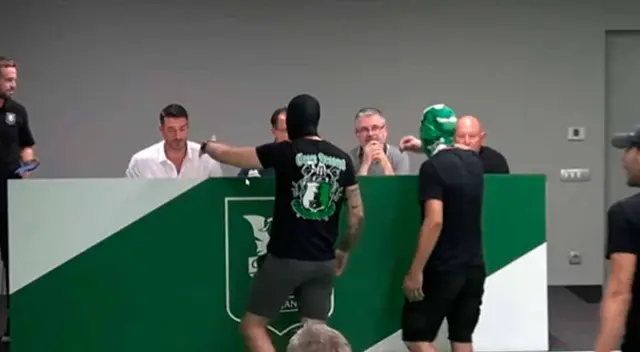 Tensión en la presentación del nuevo entrenador del Olimpia Tensión en la presentación del nuevo entrenador del Olimpia