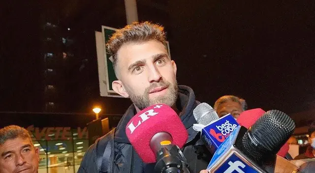 Gino Peruzzi llegó a Lima el domingo por la noche para unirse a Alianza Lima. Gino Peruzzi llegó a Lima el domingo por la noche para unirse a Alianza Lima.