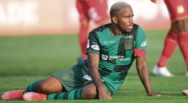 Jefferson Farfán no juega desde el año pasado por su lesión en la rodilla. Jefferson Farfán no juega desde el año pasado por su lesión en la rodilla.