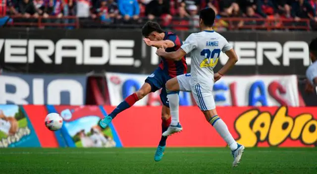 Boca Juniors se está enfrentando a San Lorenzo Boca Juniors se está enfrentando a San Lorenzo