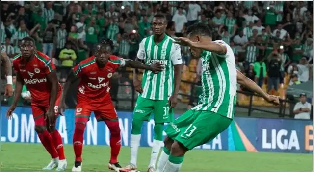 Atlético Nacional y Cortuluá se enfrentaron en el Estadio Atanasio Girardot Atlético Nacional y Cortuluá se enfrentaron en el Estadio Atanasio Girardot