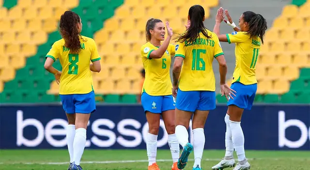 Brasil vence por 2-0 a Uruguay