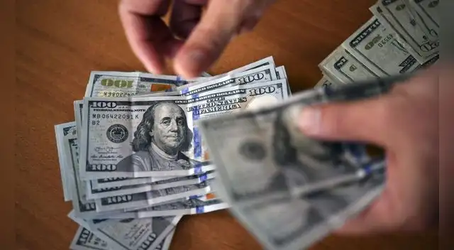 Precio del dólar hoy, martes 12 de julio de 2022, en los bancos y el mercado paralelo. Foto: AFP Precio del dólar hoy, martes 12 de julio de 2022, en los bancos y el mercado paralelo. Foto: AFP