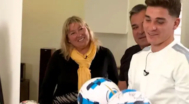 Manchester City invadió la casa de su nueva 'joya' Julián Álvarez Manchester City invadió la casa de su nueva 'joya' Julián Álvarez