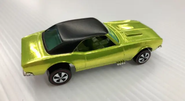 5. El Over Chrome Camaro de 1968 de una pintura verde lima cromada vale $ 25.000 5. El Over Chrome Camaro de 1968 de una pintura verde lima cromada vale $ 25.000