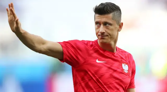 Robert Lewandowski firmaría 3 temporadas por Barcelona. Robert Lewandowski firmaría 3 temporadas por Barcelona.