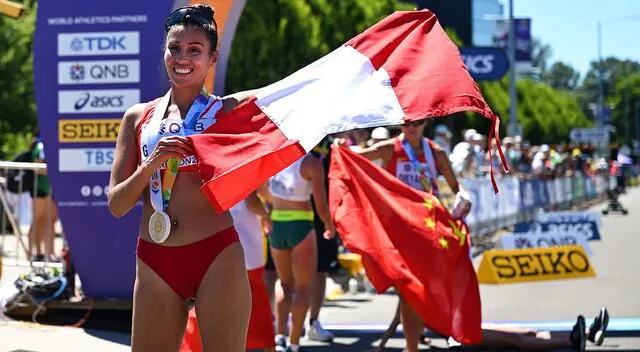Kimberly García, peruana bicampeona mundial en marcha atlética. | Foto: AFP   