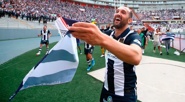 Hernán Barcos destaca apoyo del hincha Blanquiazul