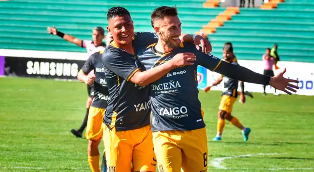 The Strongest goleó 4-2 a Always Ready