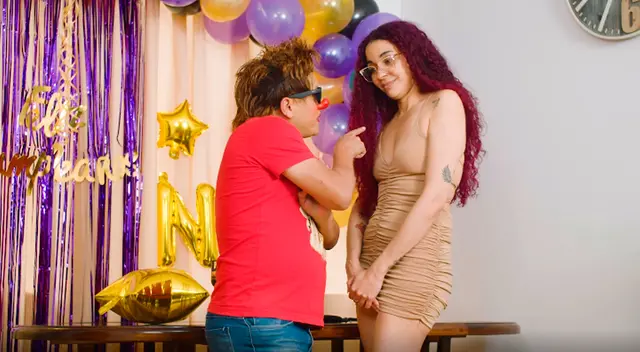 ¿Chupetín Trujillo dejó el humor por el cine para adultos? Payaso peruano protagoniza candente video