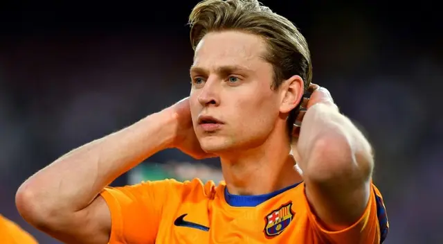 Barcelona confía en que Frenkie de Jong acepte importante reducción salarial. Barcelona confía en que Frenkie de Jong acepte importante reducción salarial.