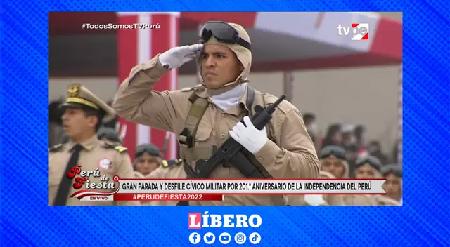Los valientes paracaidistas también se unen al desfile