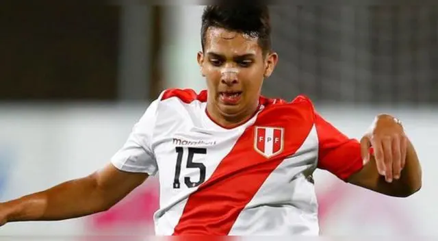 Alessandro Burlamaqui se ve jugando en la Selección Peruana