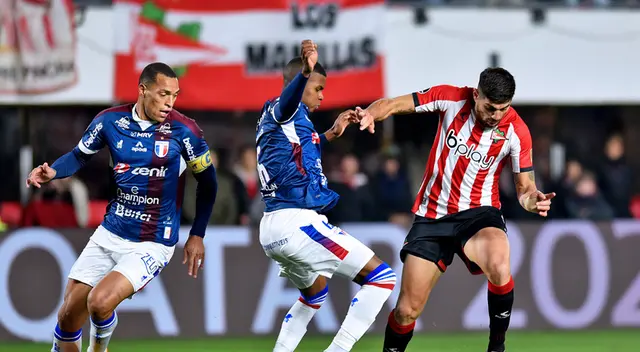 Estudiantes vs Paranaense