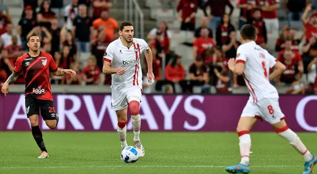 Athletico Paranaense empata sin goles ante Estudiantes