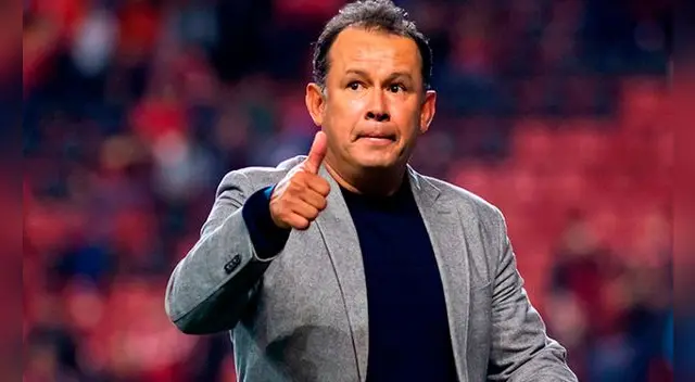 Juan Reynoso tendrá su primera experiencia como entrenador de selecciones. Foto: Líbero