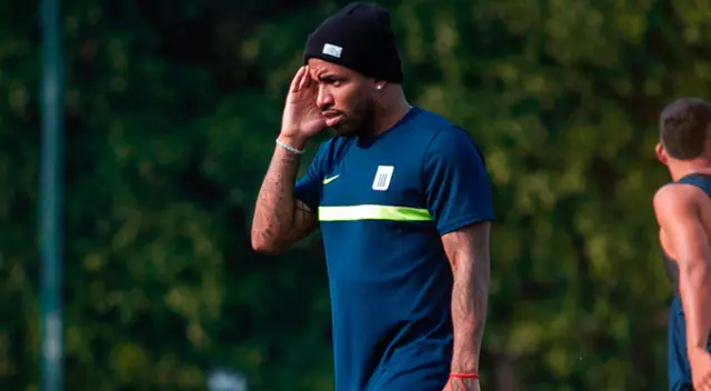 Jefferson Farfán no suma minutos este 2022 Jefferson Farfán no suma minutos este 2022