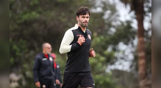 Claudio Yacob llegó proveniente de Rosario Central de Argentina. Foto: Universitario Claudio Yacob llegó proveniente de Rosario Central de Argentina. Foto: Universitario