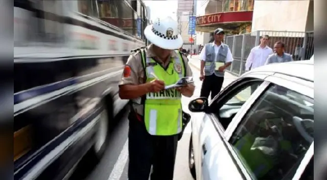 Conductores deberán cumplir con las nuevas exigencias Conductores deberán cumplir con las nuevas exigencias